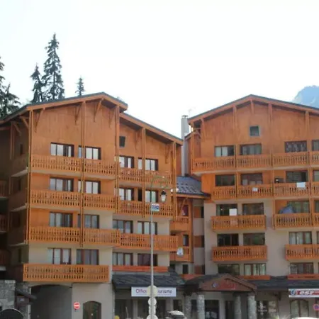 Les Melezets 2 Au Pieds Des Pistes Et Des Commerces *